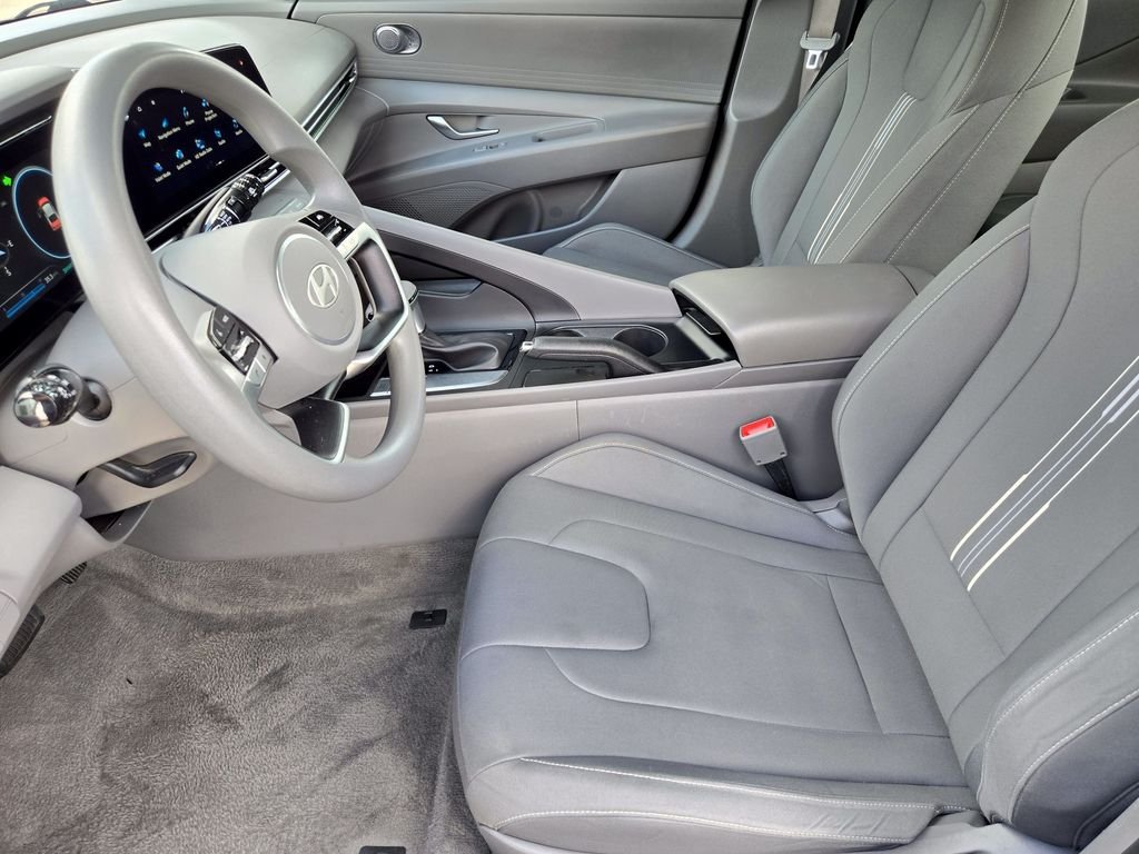 Used 2024 Red Hyundai SEL image 8