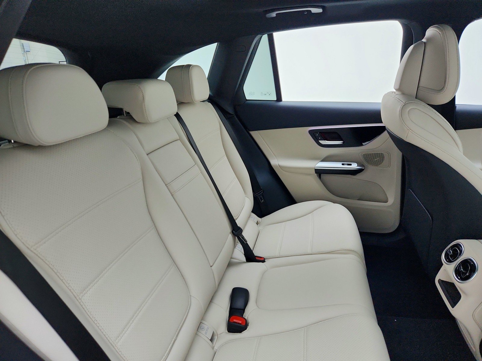 New 2026 Polar White Mercedes-Benz GLC 300 SUV image 21