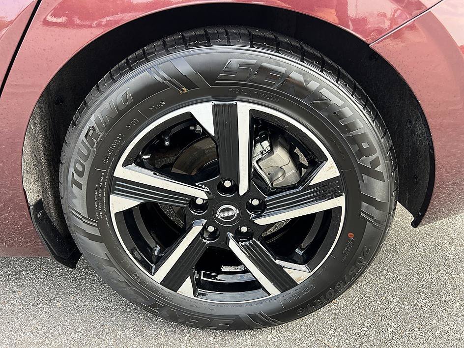 Used 2025 Rosewood Metallic Nissan SV image 10