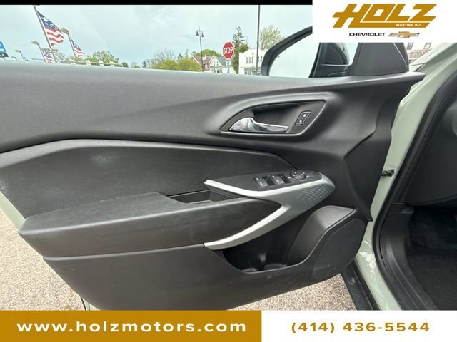 Certified Used 2024 Cacti Green Chevrolet 1RS image 19