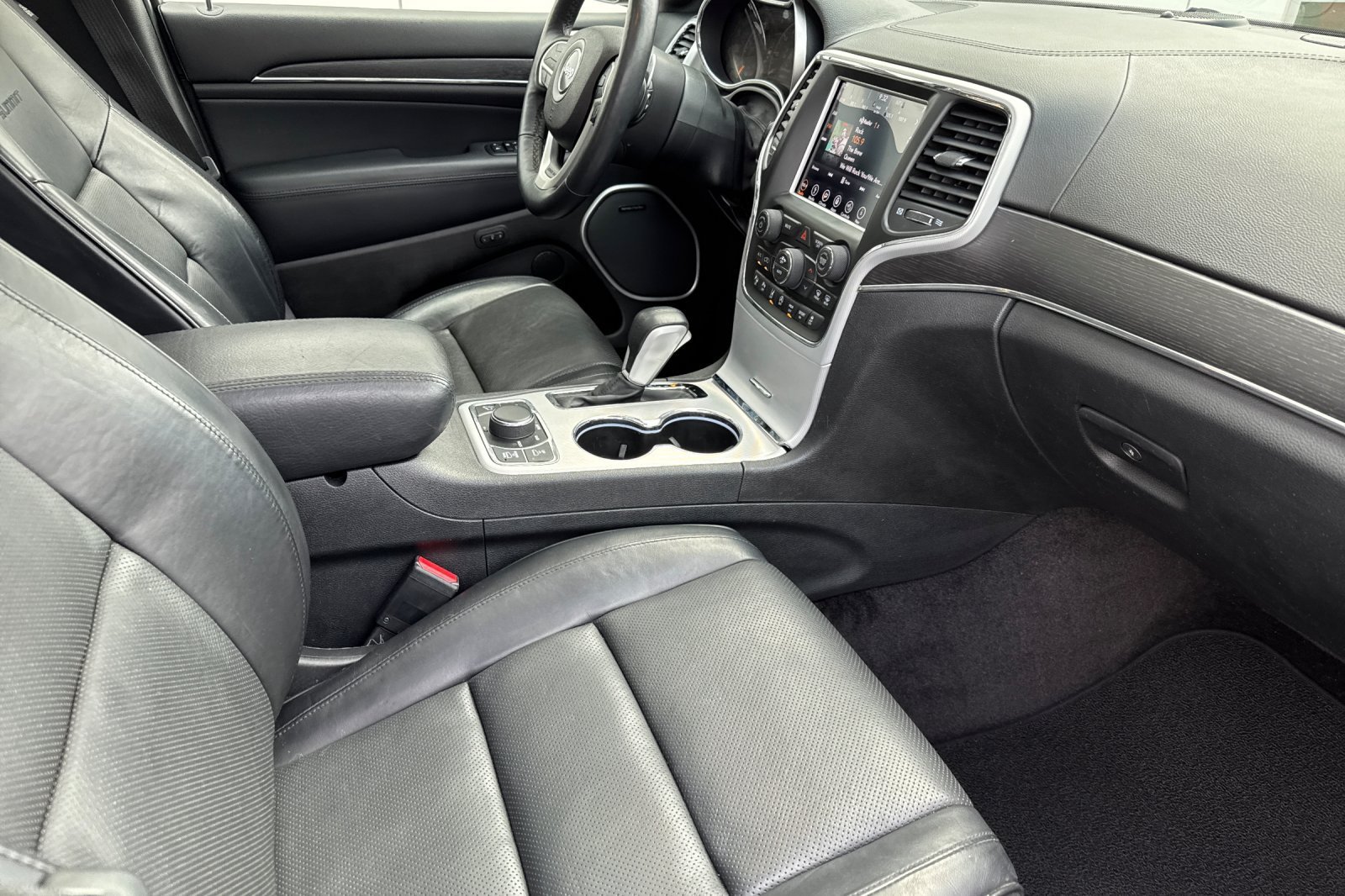 Certified Used 2018 Granite Crystal Clearcoat Metallic Jeep Summit image 16