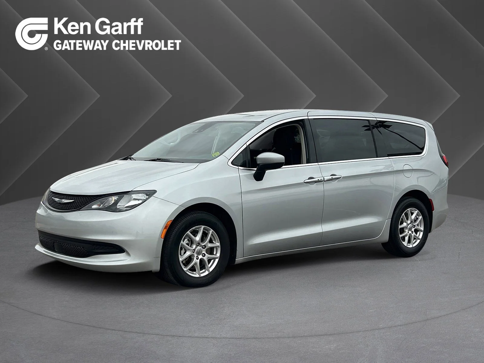 2023 Chrysler Voyager LX's photo