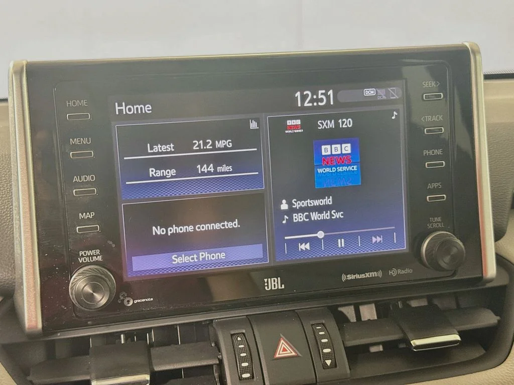Certified Used 2019 Silver Sky Metallic Toyota XLE Premium image 14