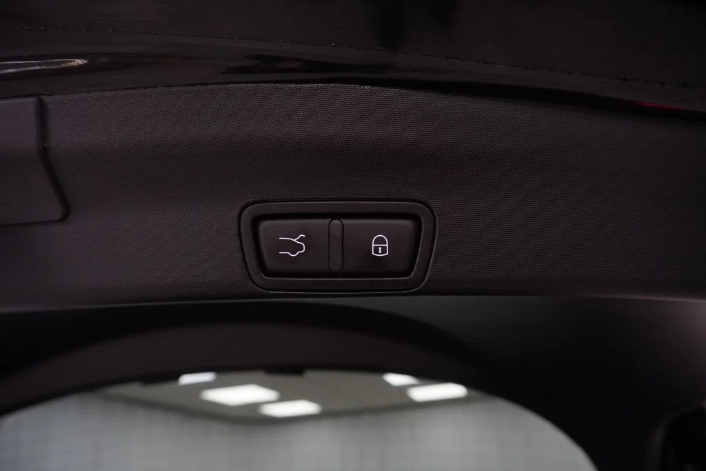 Used 2024 Black Alfa Romeo Veloce image 47