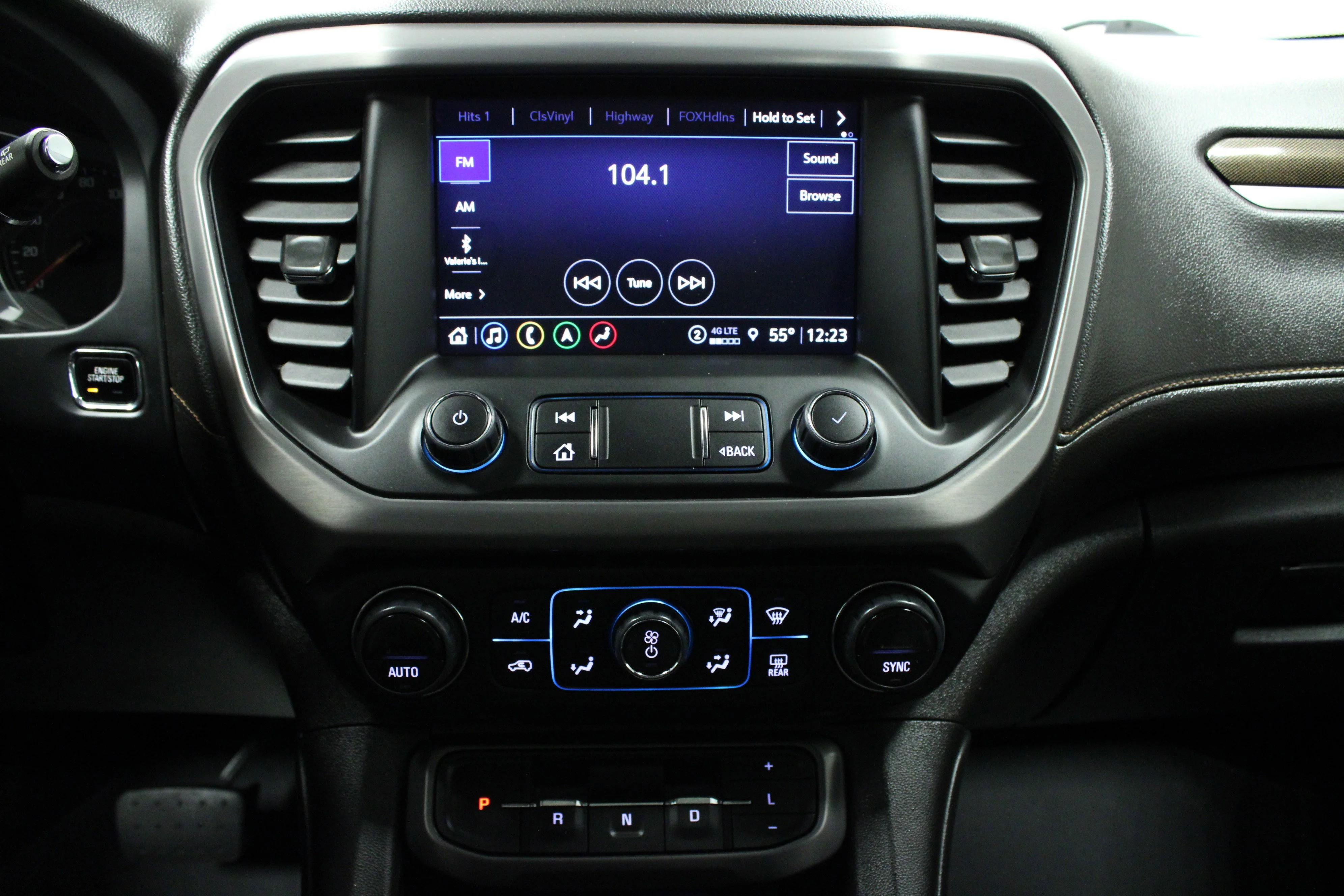 Used 2023 Summit White GMC AT4 image 21