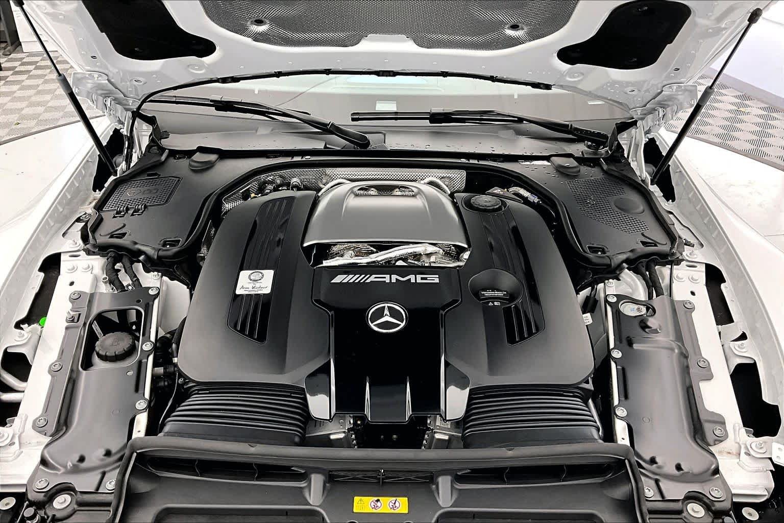 New 2026 MANUFAKTUR Moonlight White Metallic Mercedes-Benz AMG® GT 55 Coupe image 9