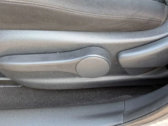 Used 2015 Gray Nissan SR image 18