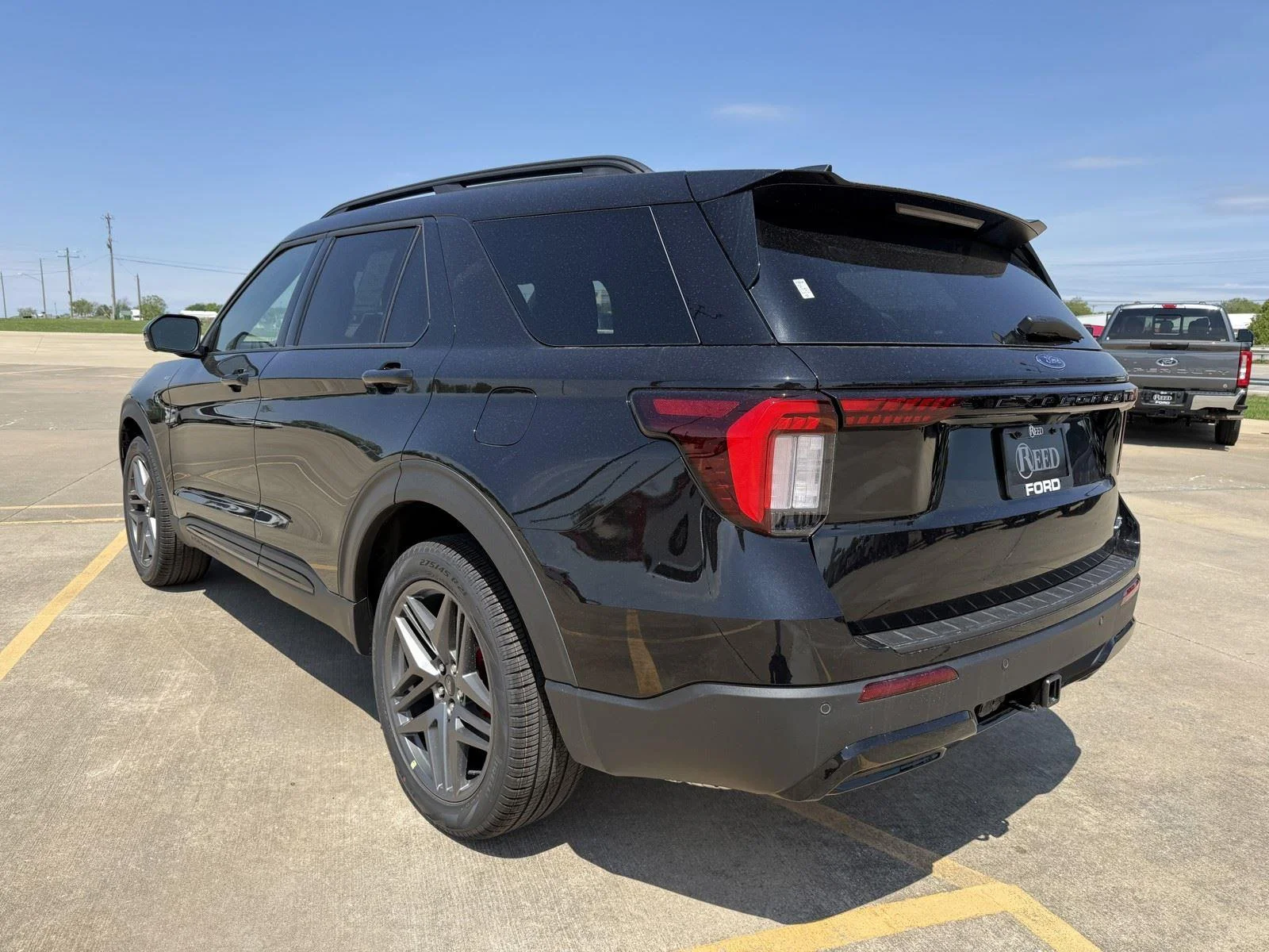 New 2026 Agate Black Metallic Ford ST-Line image 7