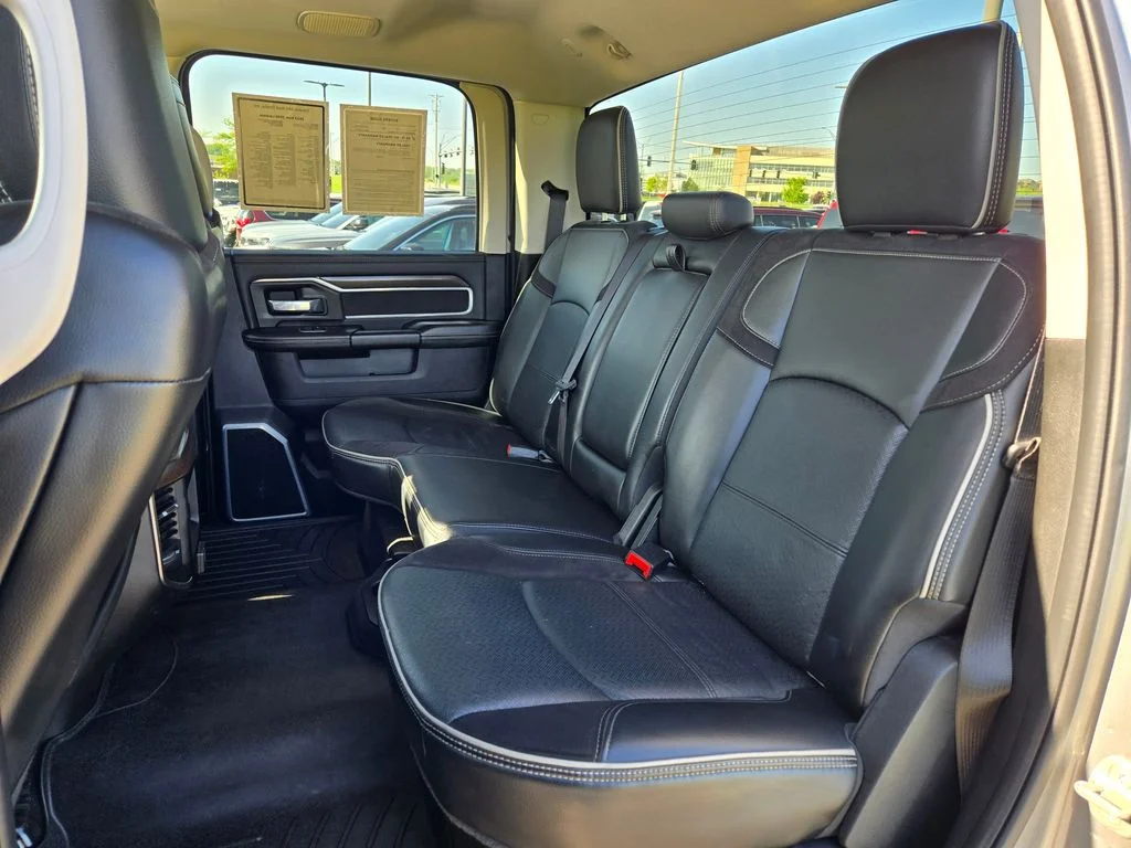 Used 2023 Silver Ram Laramie image 31