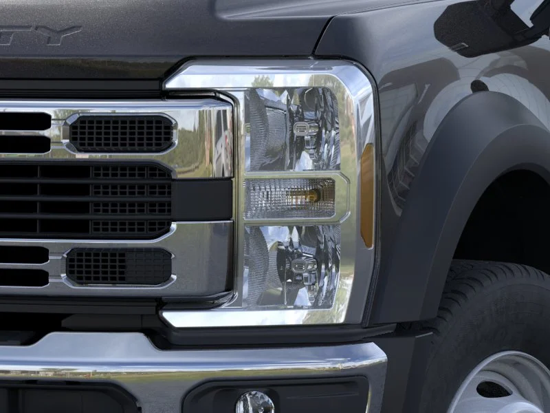 2025 Ford F-600 Super Duty Chassis Cab XL - Photo 50