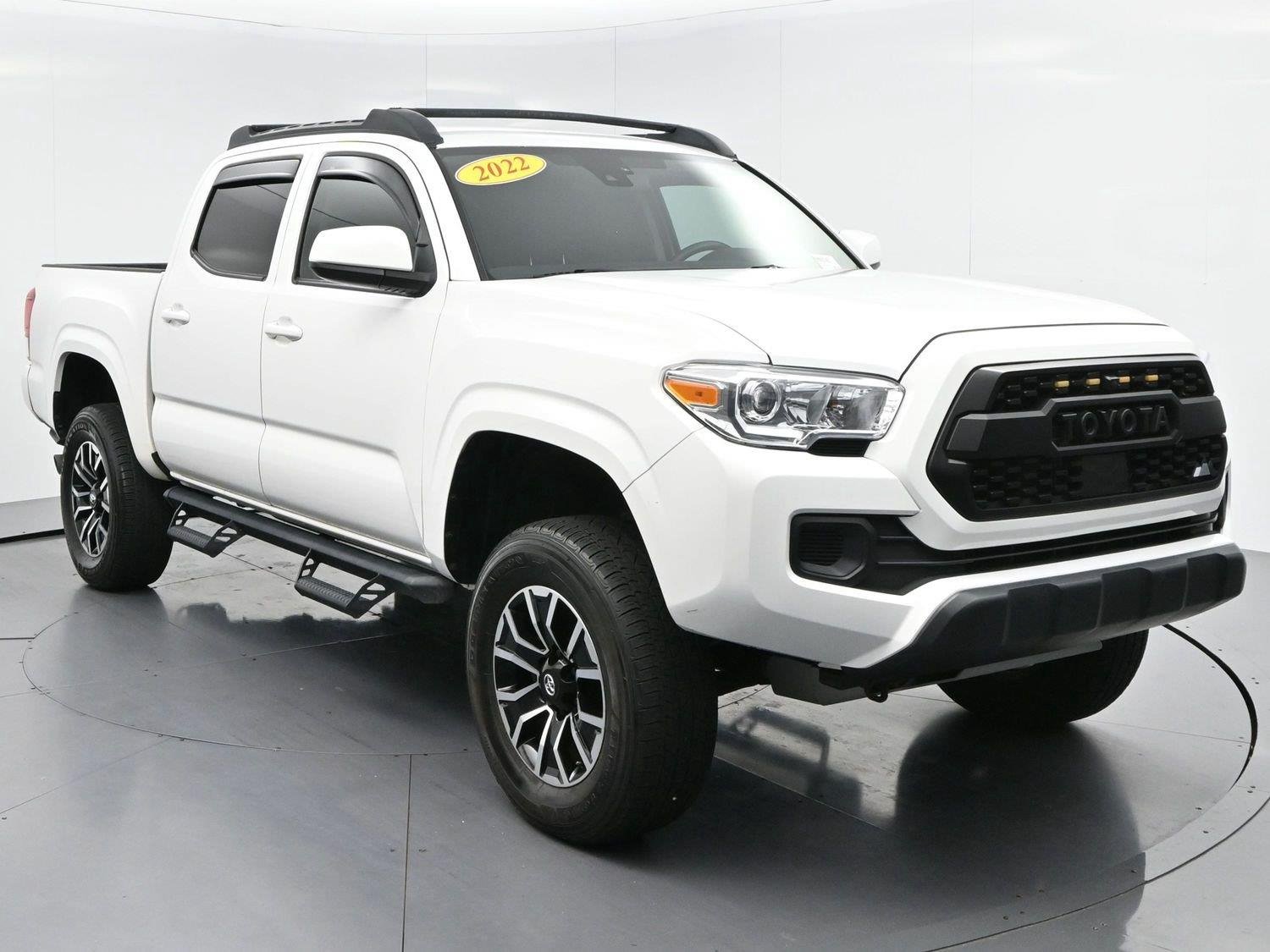 Used 2022 White Toyota SR V6 image 2