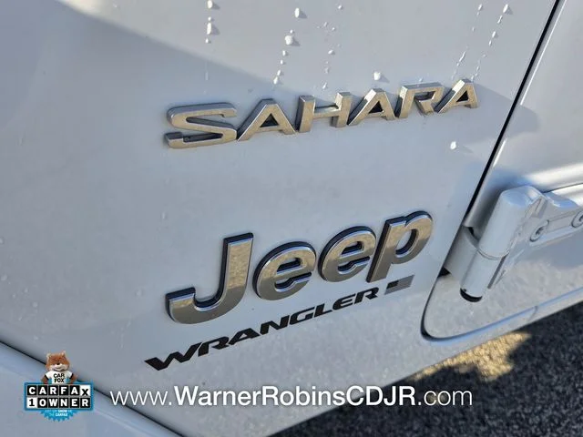 Used 2024 White Jeep Sahara image 18