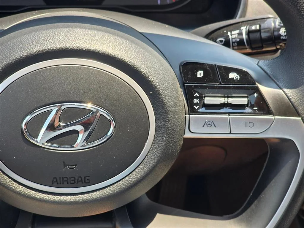 Used 2024 Gray Hyundai SEL image 16