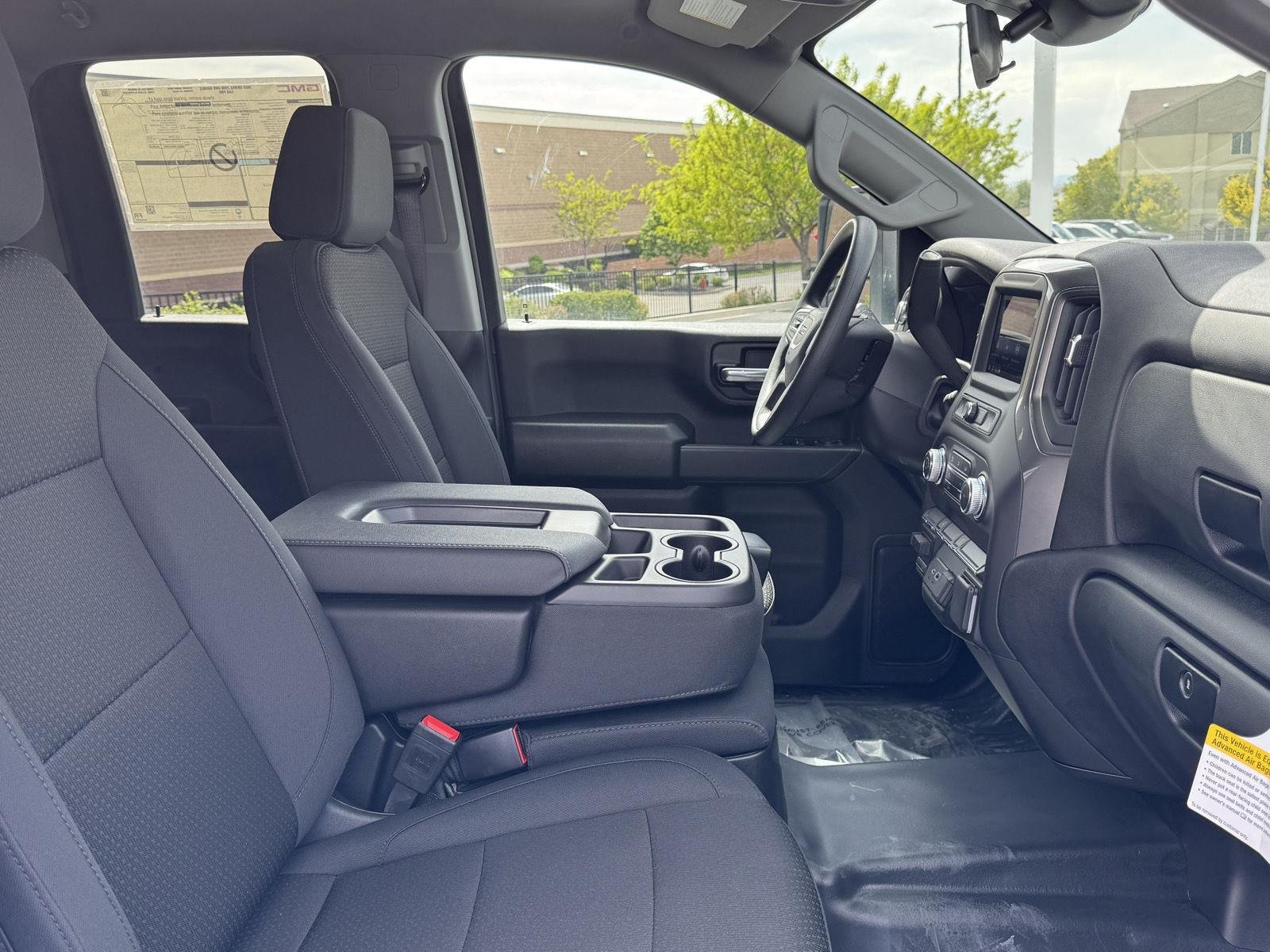 2025 GMC Sierra 2500HD Pro - Photo 18