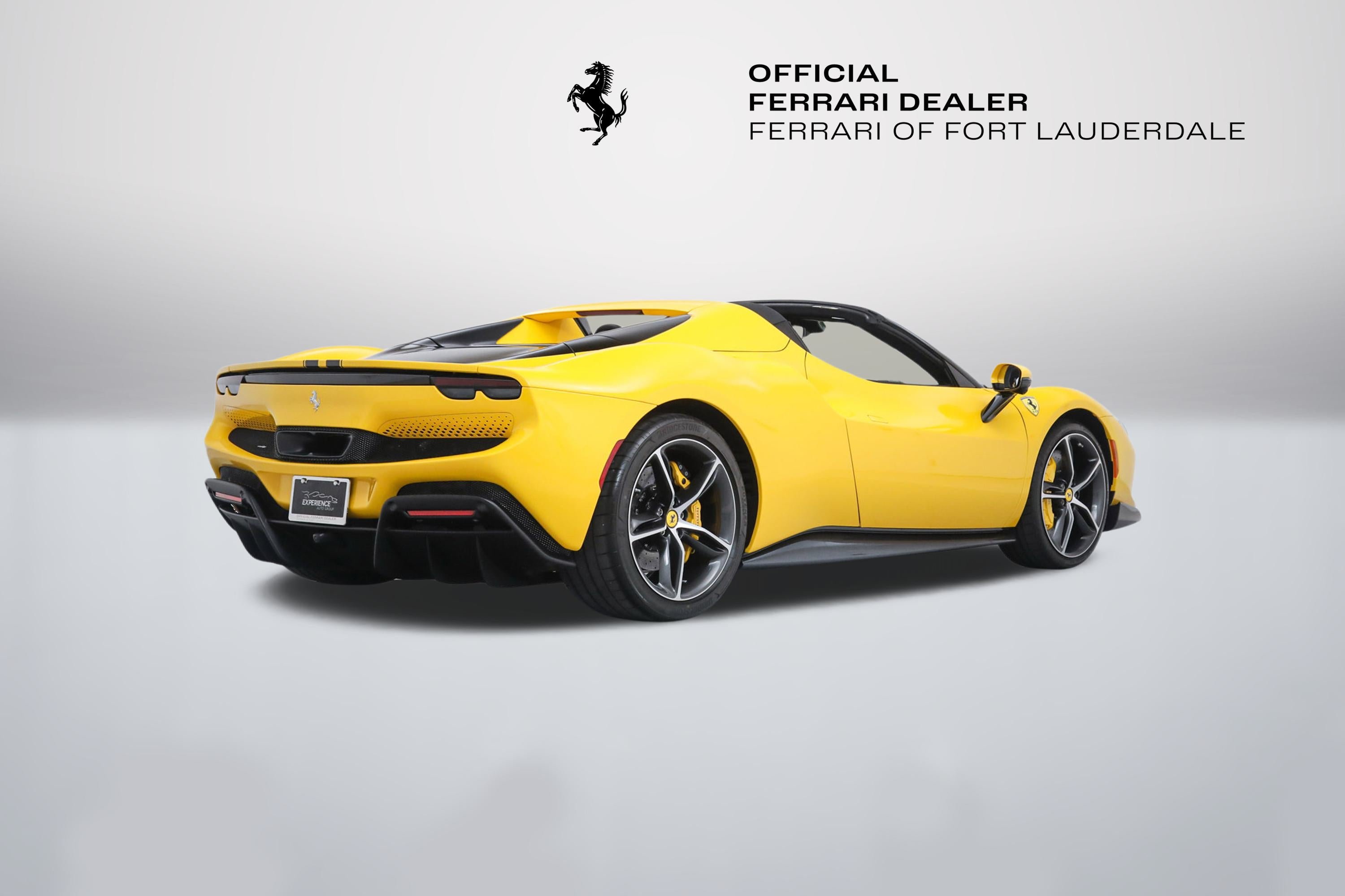 Used 2024 Giallo Modena Ferrari  image 3