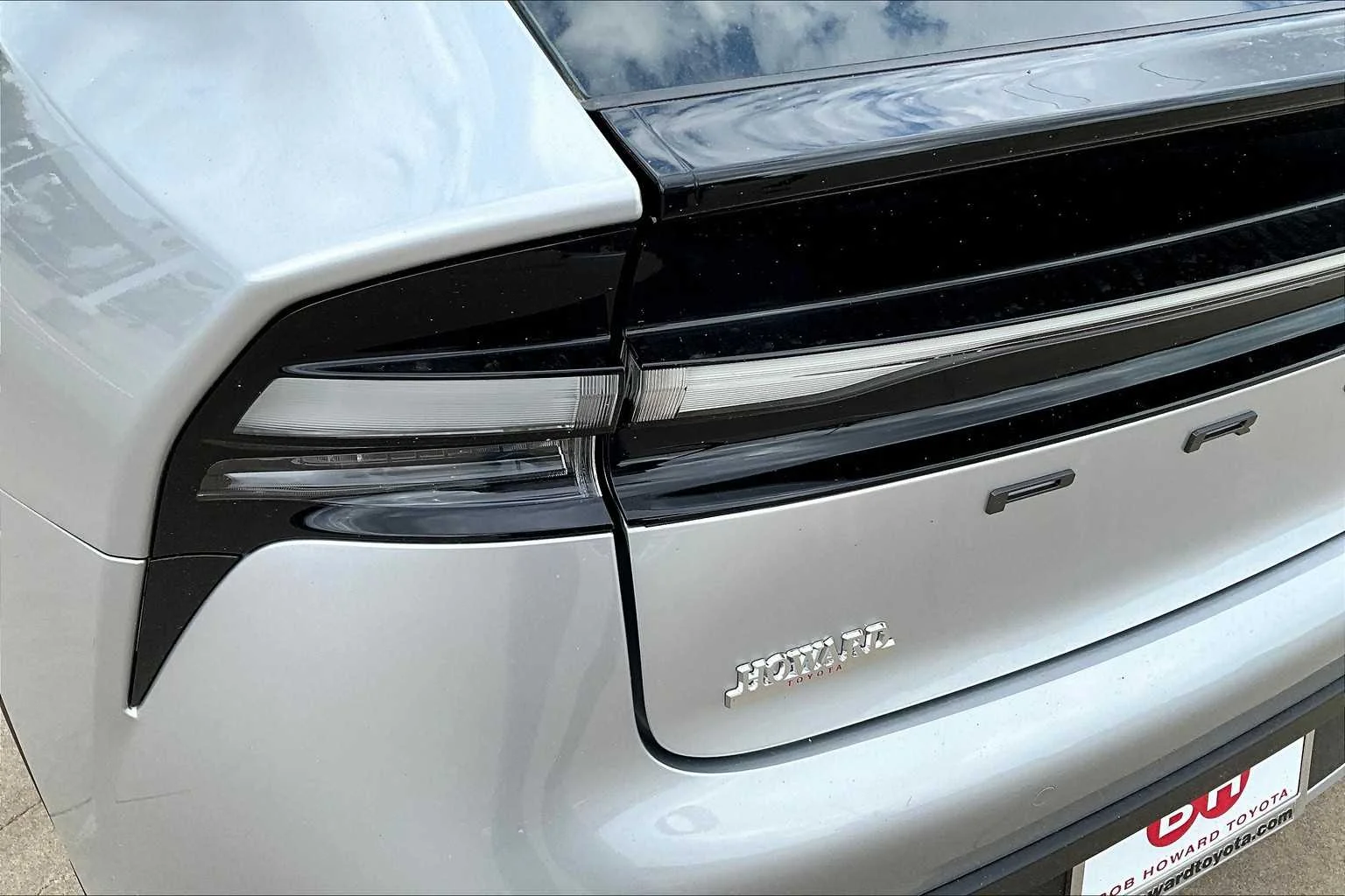 2026 Toyota Prius Plug-in Hybrid SE - Photo 14