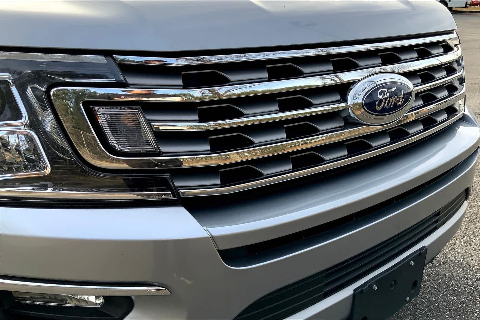 Used 2021 Iconic Silver Ford Limited image 30