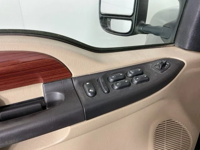 Used 2005 Dark Shadow Gray Clearcoat Metallic Ford Lariat image 10