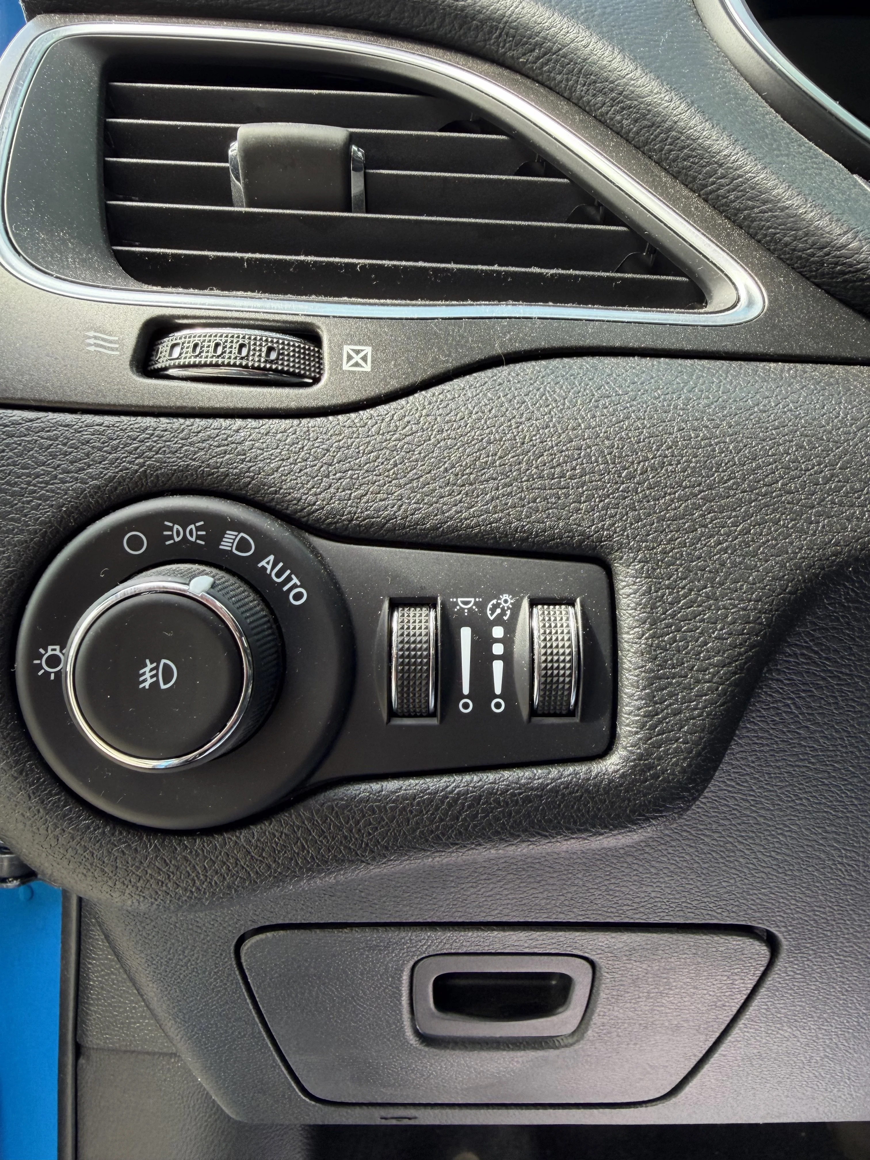 Used 2022 Hydro Blue Pearlcoat Jeep Trailhawk image 14