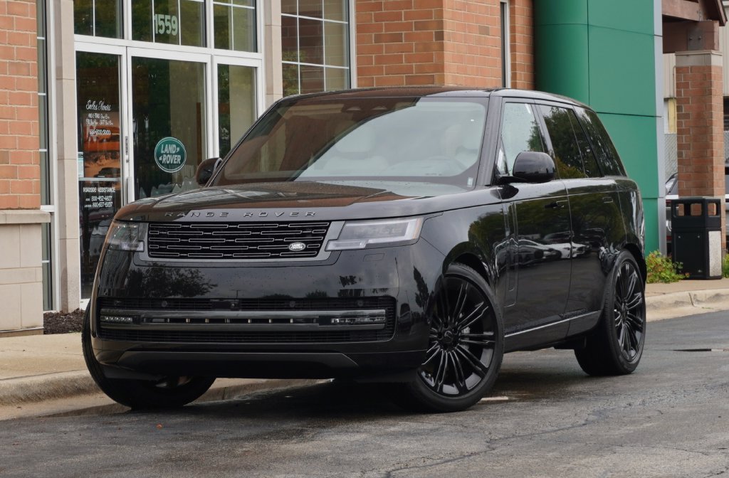 New 2026 Santorini Black Land Rover SE image 1