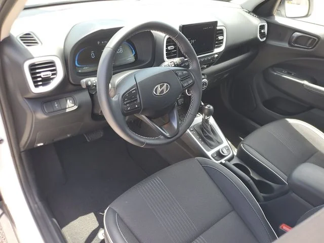 Used 2025 White Hyundai Limited image 14