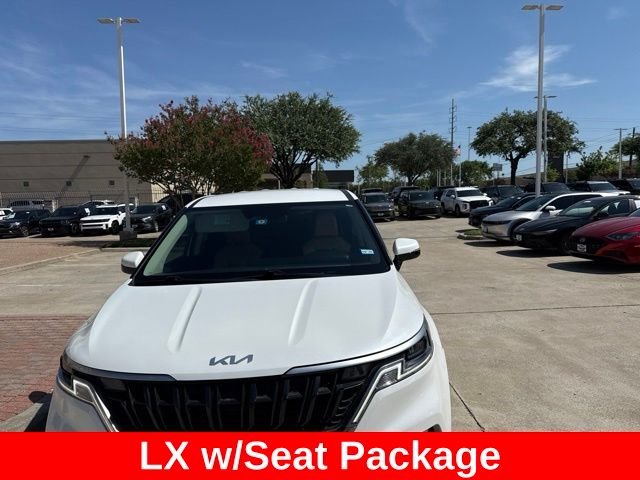 Used 2023 White Kia LX Seat Package image 4