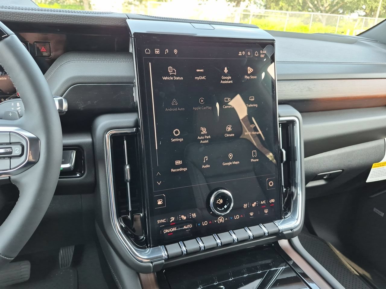 2026 GMC Yukon XL Denali - Photo 13