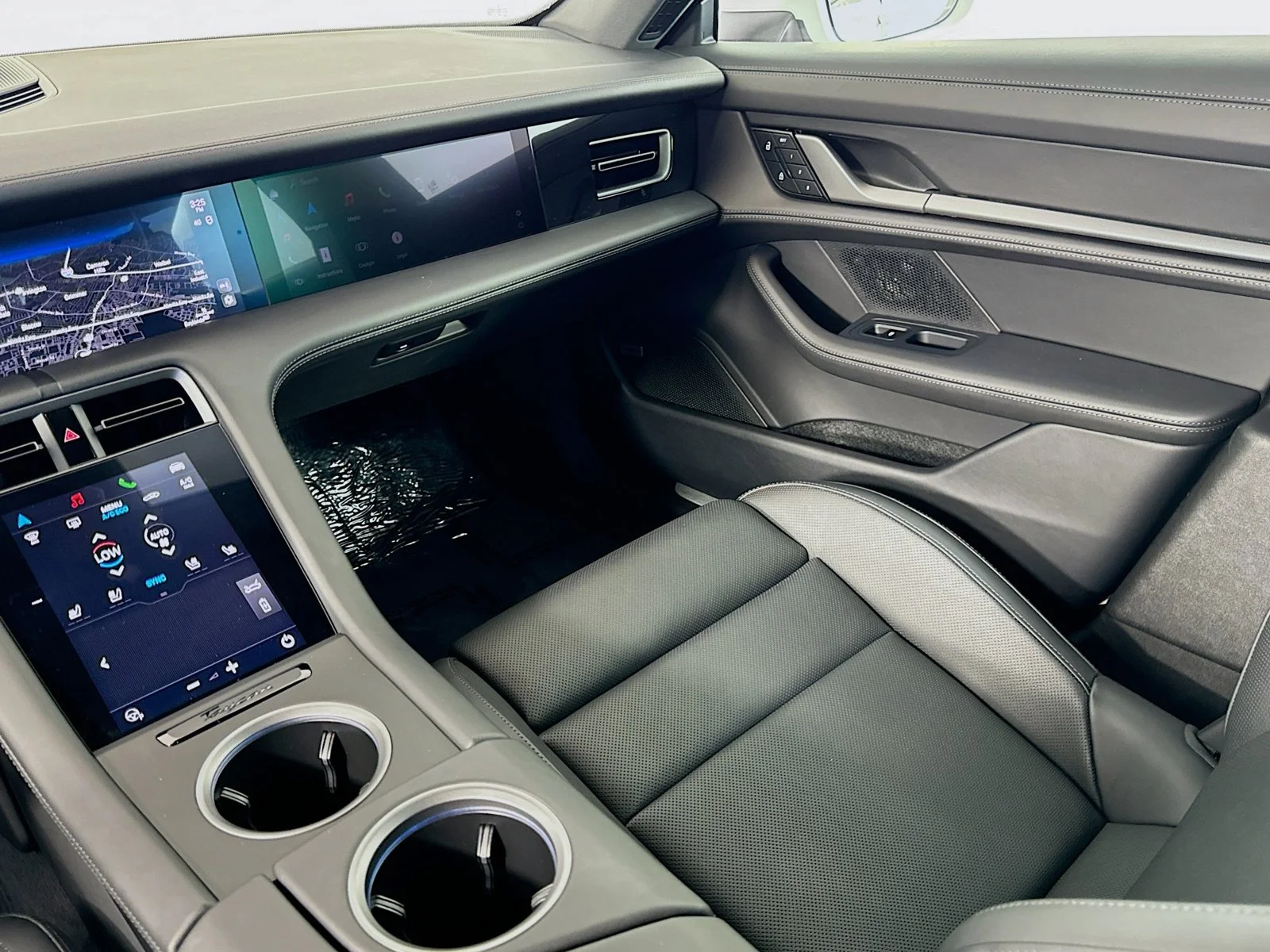 New 2025 White Porsche 4S image 20