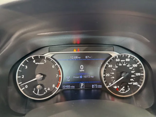 Used 2025 White Nissan 2.5 SV image 23