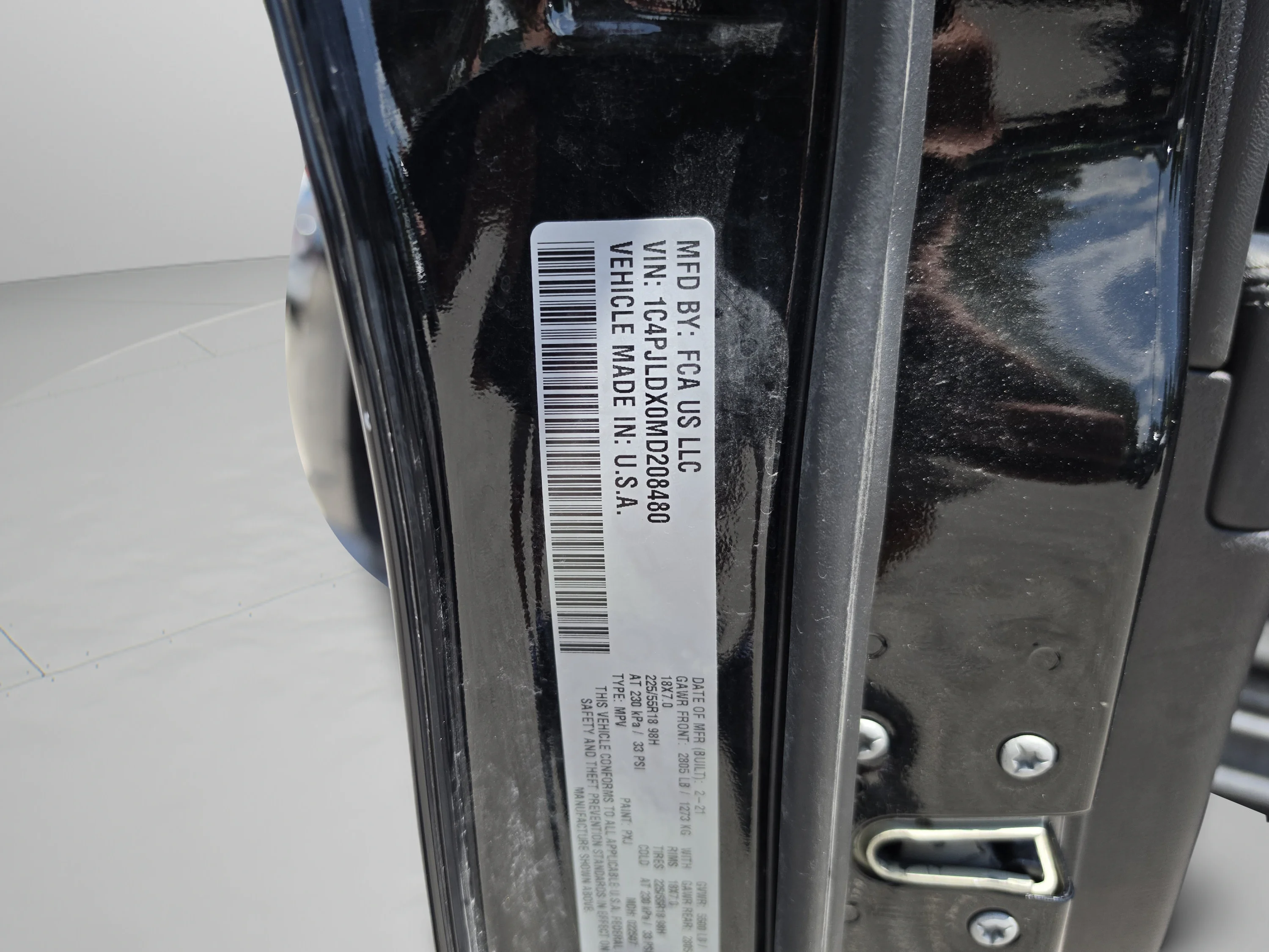Used 2021 Diamond Black Crystal Pearlcoat Jeep Limited image 38