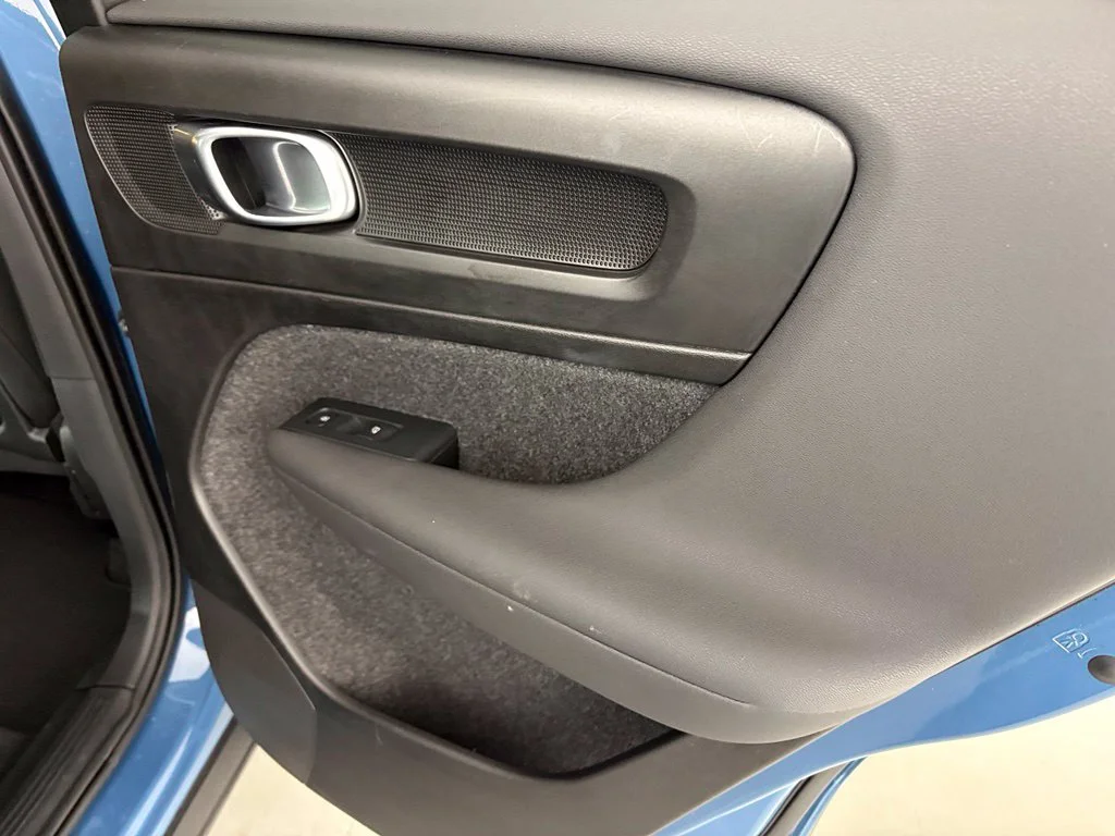 Used 2023 Blue Volvo Ultimate image 37