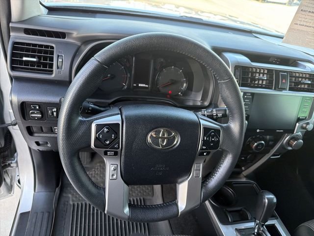 2022 Toyota 4Runner SR5 - Photo 16