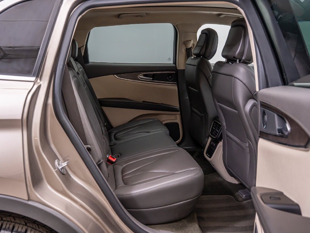 Used 2020 Iced Mocha Lincoln Reserve image 46