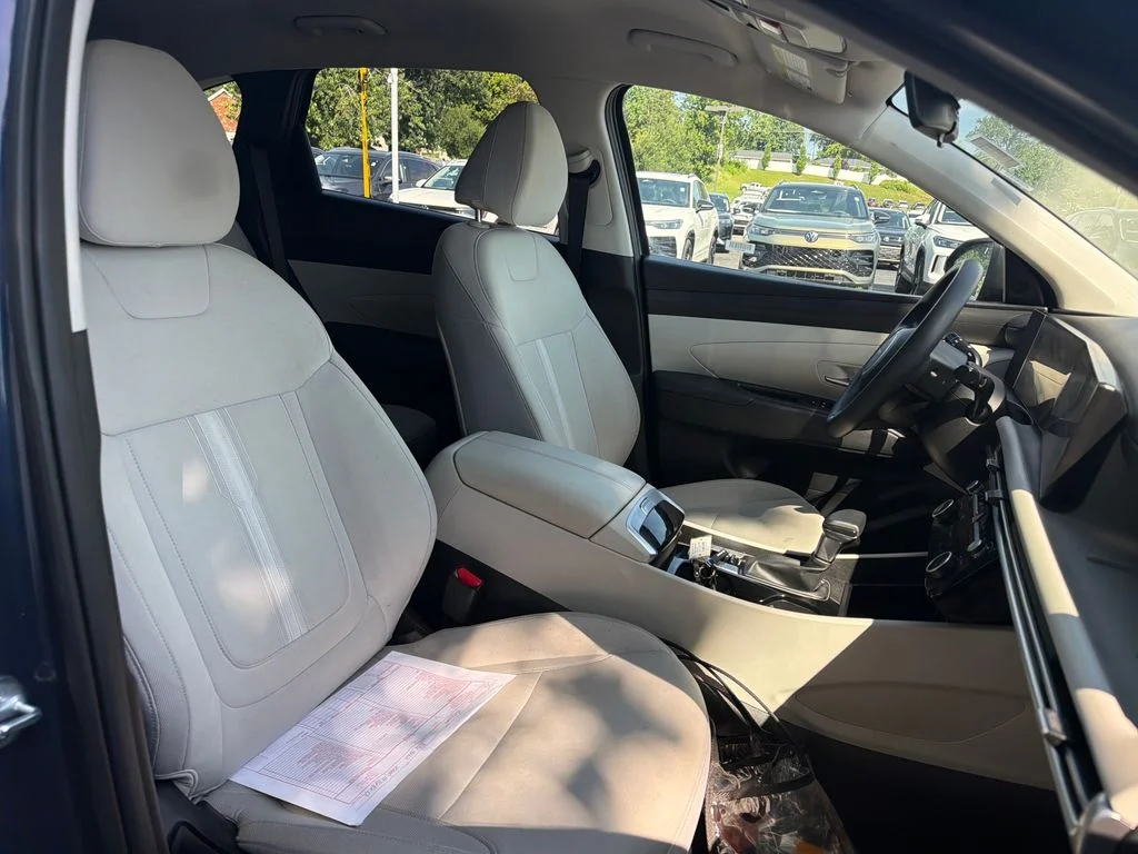 Used 2025 Blue Hyundai SEL image 33