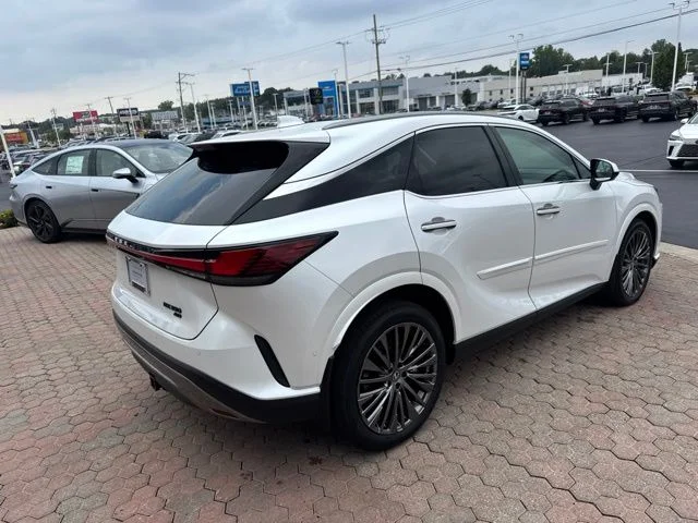 New 2026 Eminent White Pearl Lexus LUXURY image 7