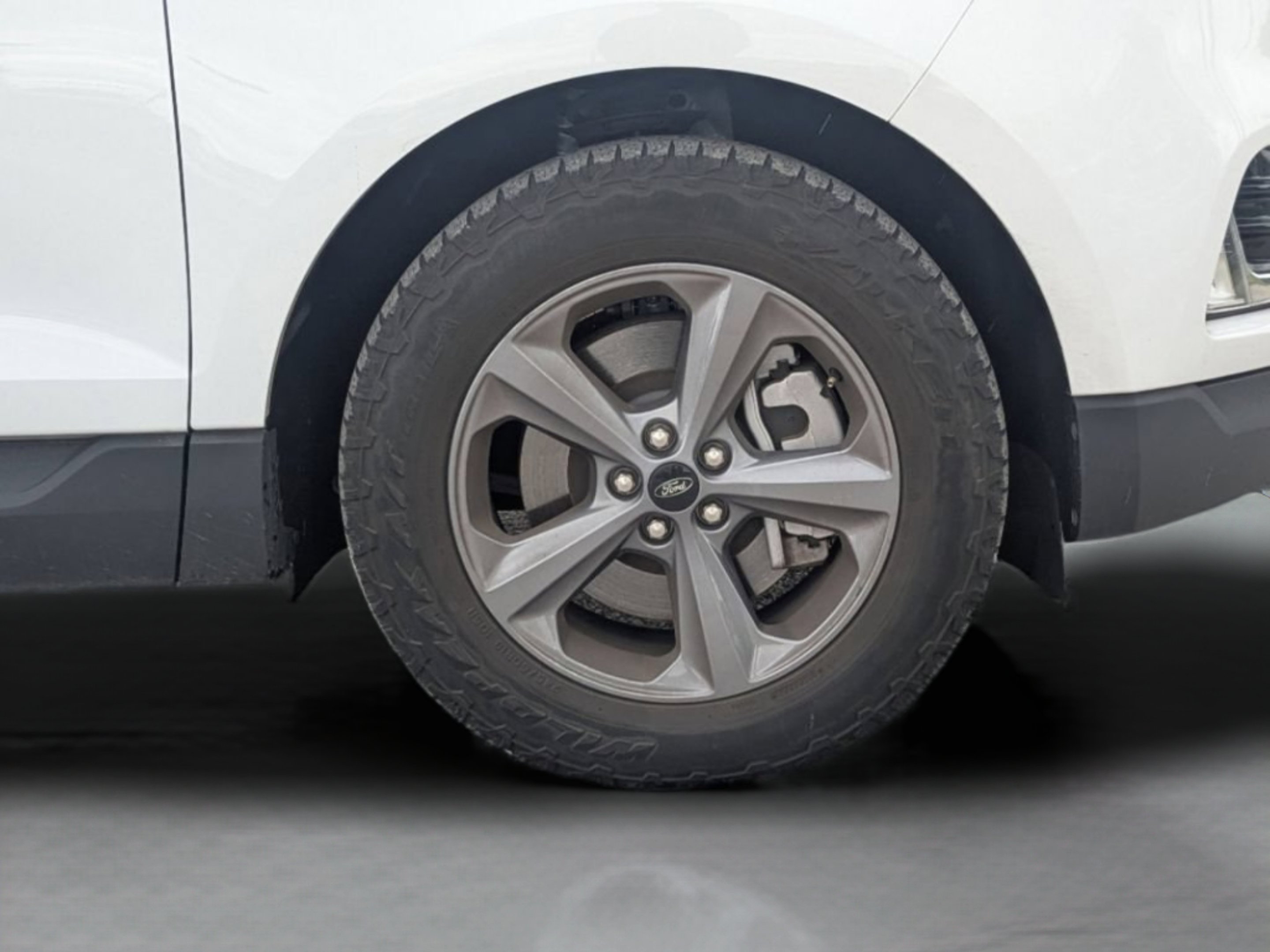 Used 2024 Oxford White Ford SEL image 30
