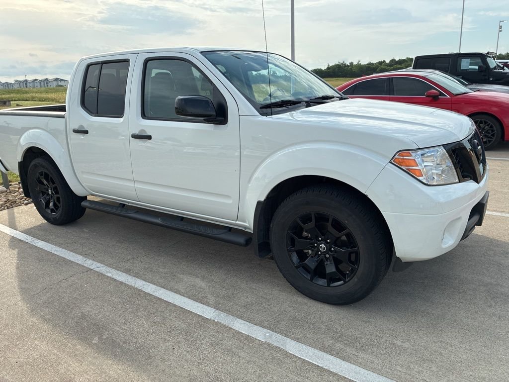 2021 Nissan Frontier SV Crew Cab 4X2 SWB's photo