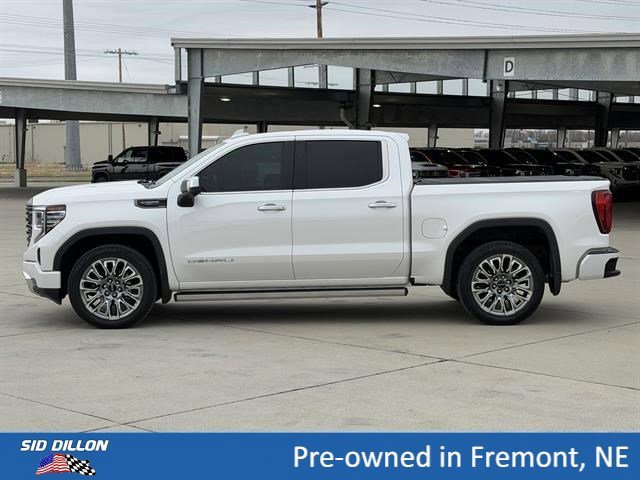 Used 2023 White Frost Tricoat GMC Denali Ultimate image 9