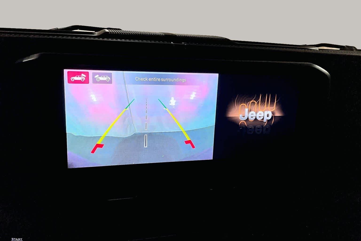 Used 2025 Joose Jeep Sahara image 27