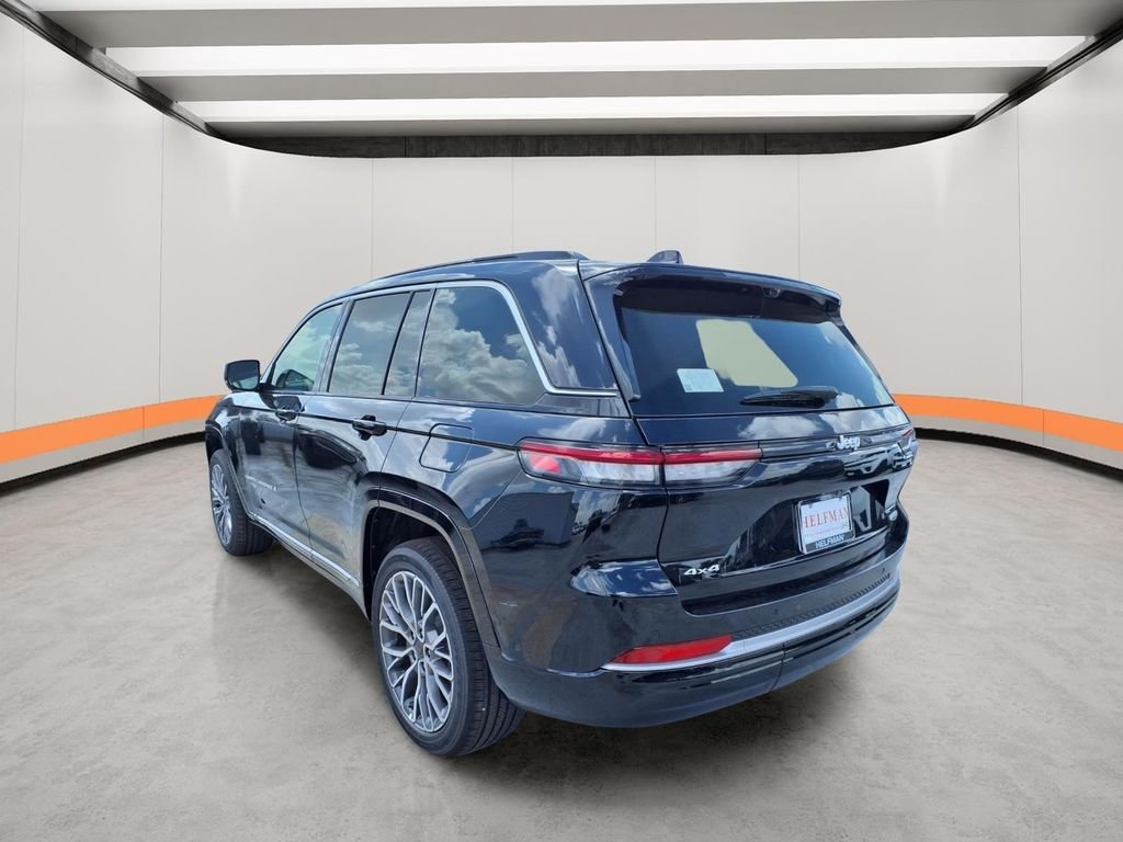 New 2027 High-Gloss Black Paint Jeep Summit image 4