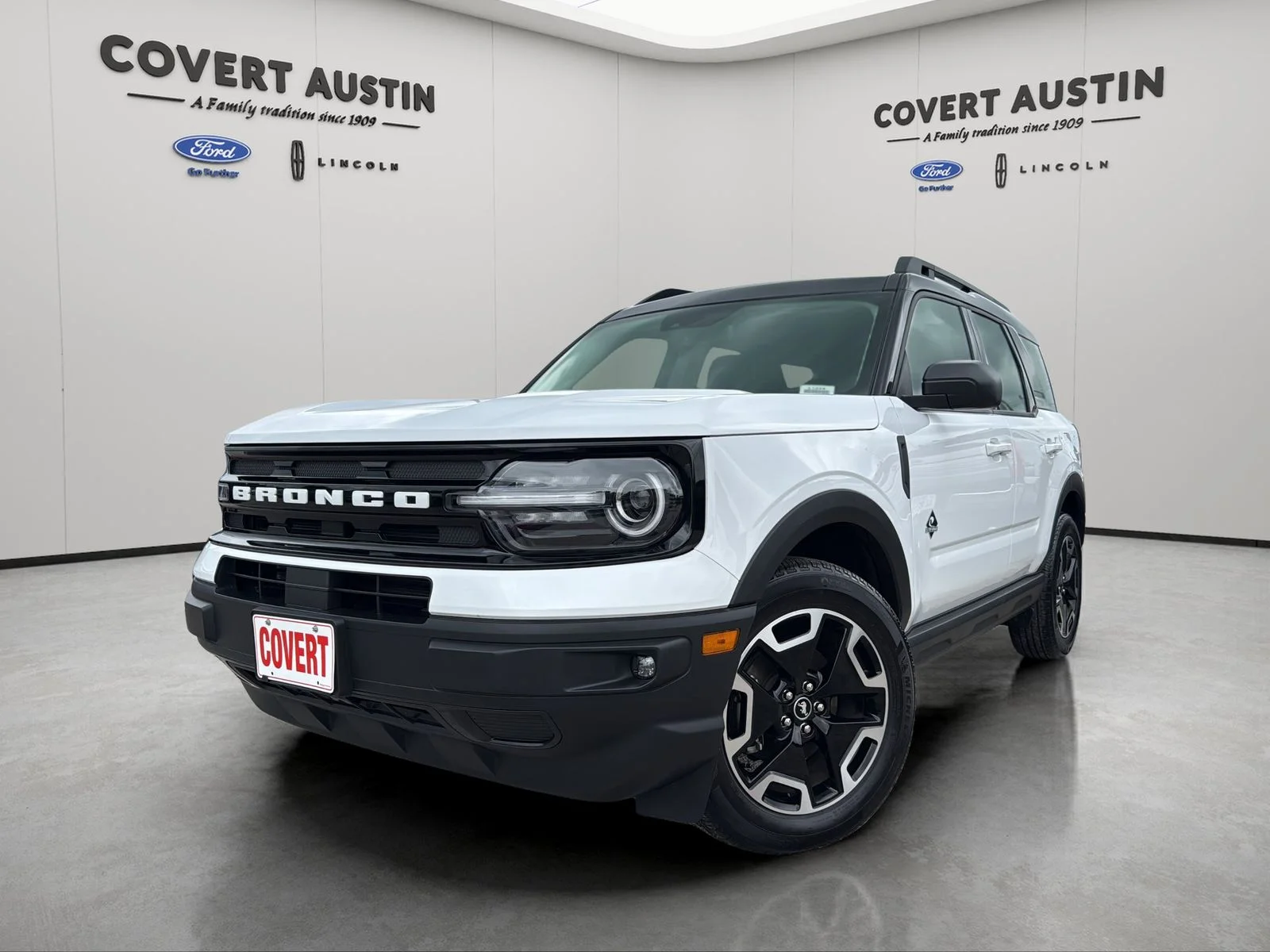 Used 2024 White Ford Outer Banks image 1