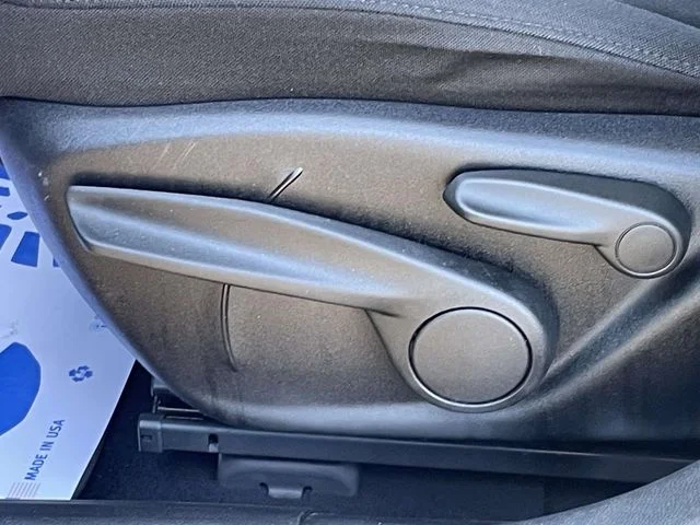 Used 2020 Gray Clearcoat Jeep Latitude image 17