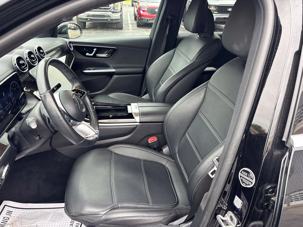 Used 2023 Black Mercedes-Benz GLC 300 image 26