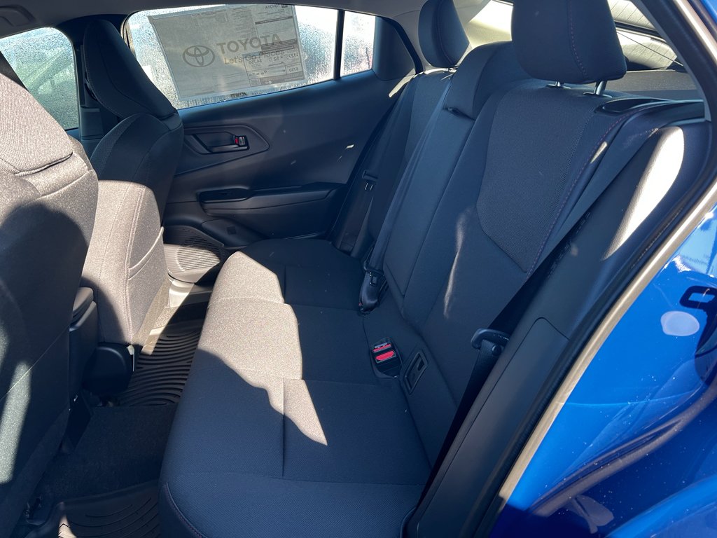 2026 Toyota Prius Plug-in Hybrid SE - Photo 8