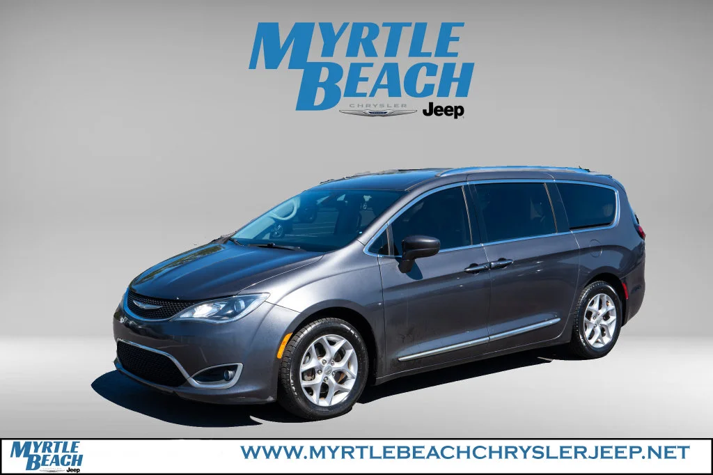 Used 2018 Granite Crystal Metallic Clearcoat Chrysler Touring L Plus image 2