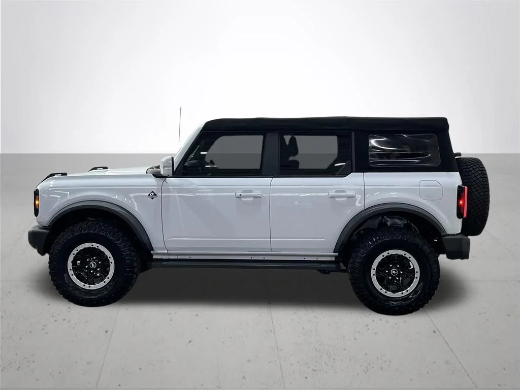 Used 2022 White Ford Outer Banks image 15