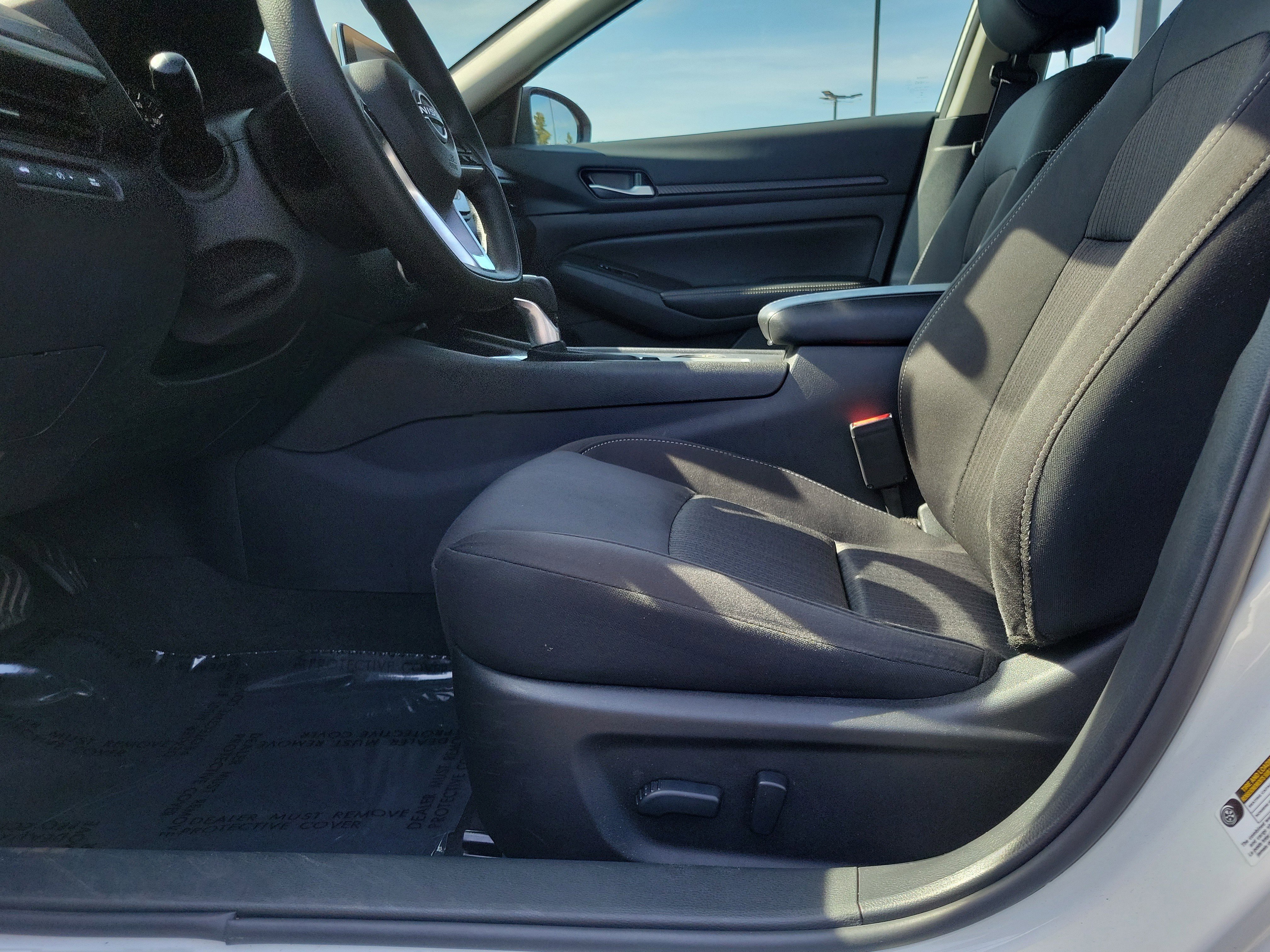 2025 Nissan Altima SV - Photo 16