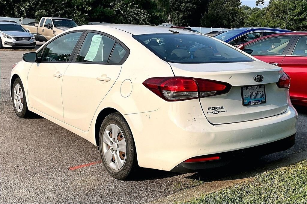 Used 2018 White Kia LX image 5