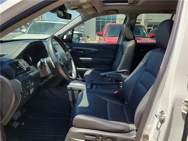 Used 2023 Platinum White Pearl Honda RTL (A9) All-Wheel Drive Crew Cab 5.3 ft. box 125. image 10