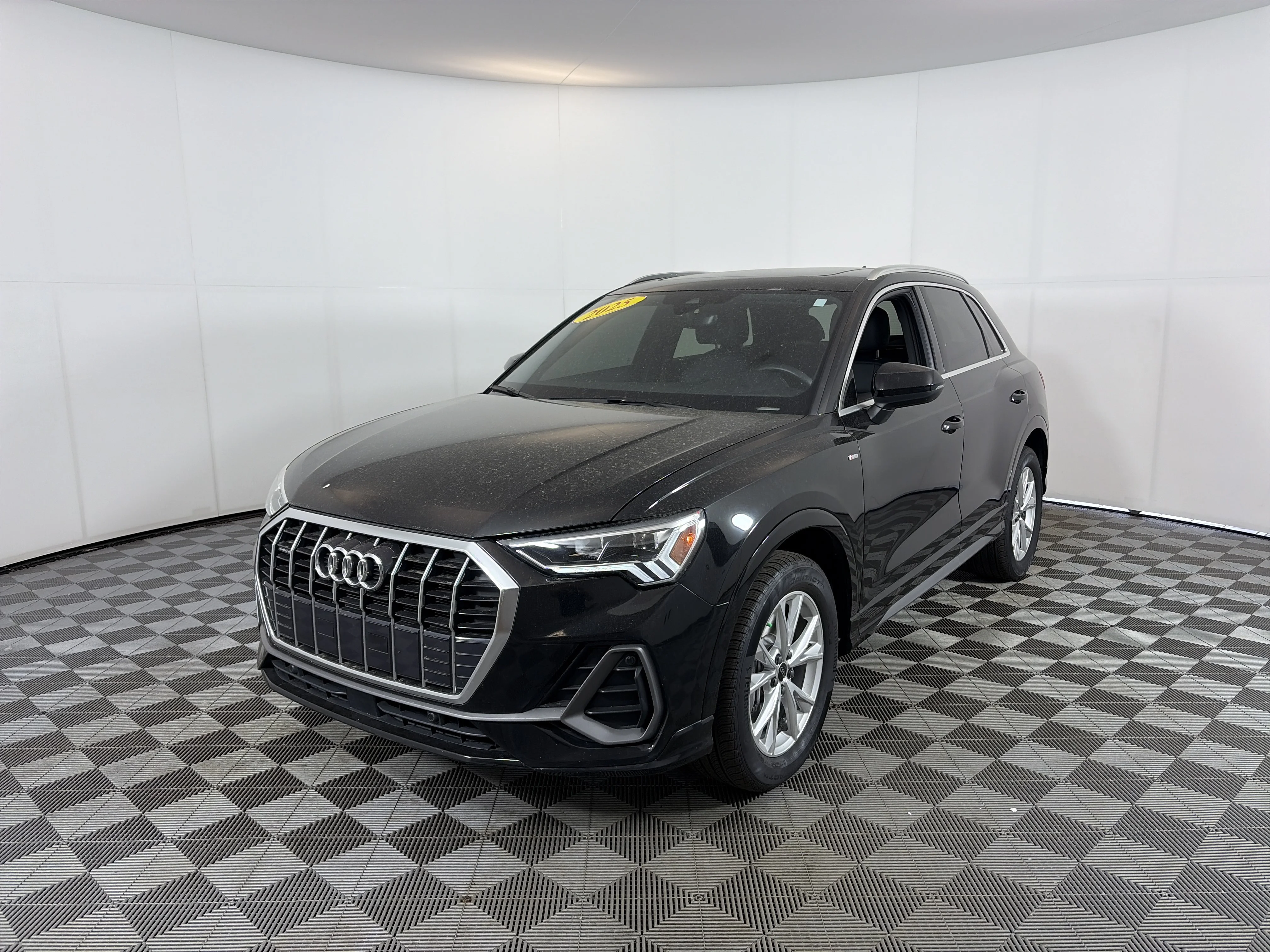 Used 2025 Black Audi S line Premium image 11